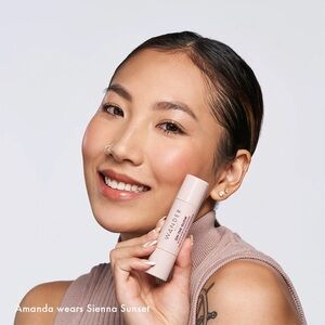 MSRP $38 Wander Beauty On-the-Glow Blush & Illuminator - Sienna Sunset